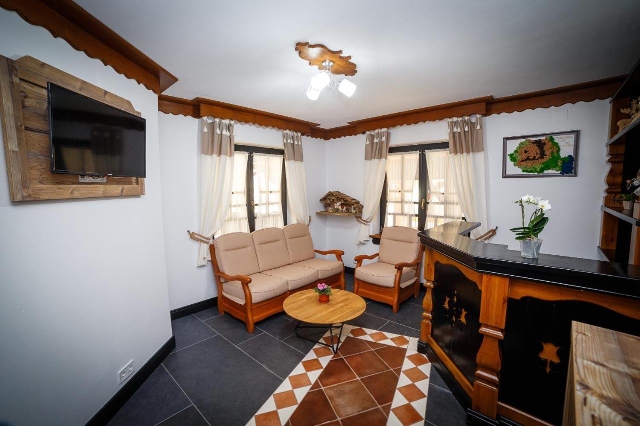 Colt De Austria Hotel